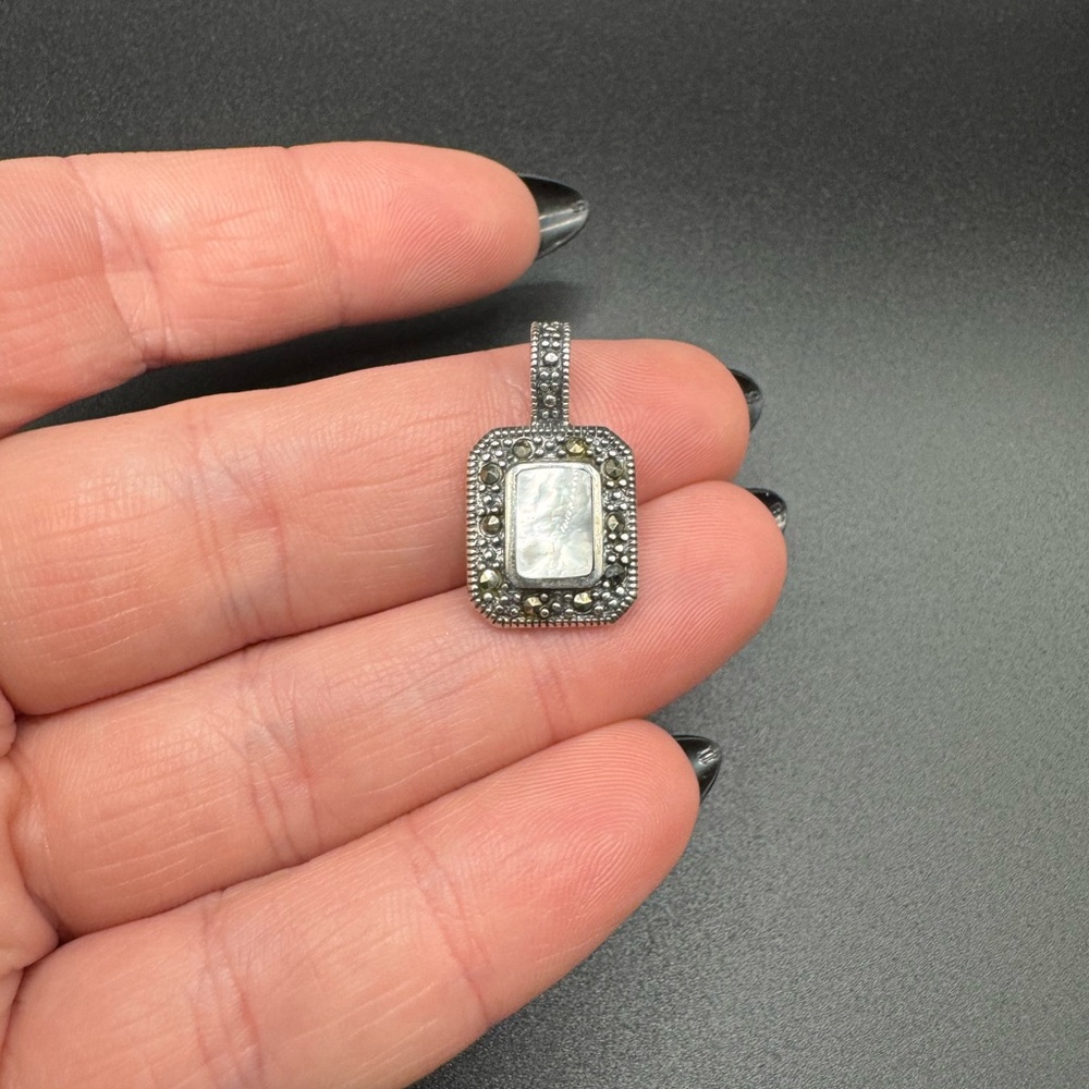 Vintage Sterling Silver 925 Mother of Pearl & Marcasite Dainty Necklace Pendant